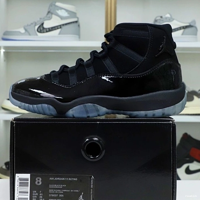 AND 'CAP RETRO 11 GOWN' AIR JORDAN 1116